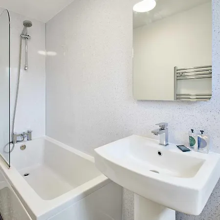 公寓 Host & - Seaview Retreat 惠特比